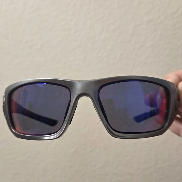 Oakley Scalpel Sport Sunglasses with Mirrored Red-Blue Lenses - Picture 5 of 6